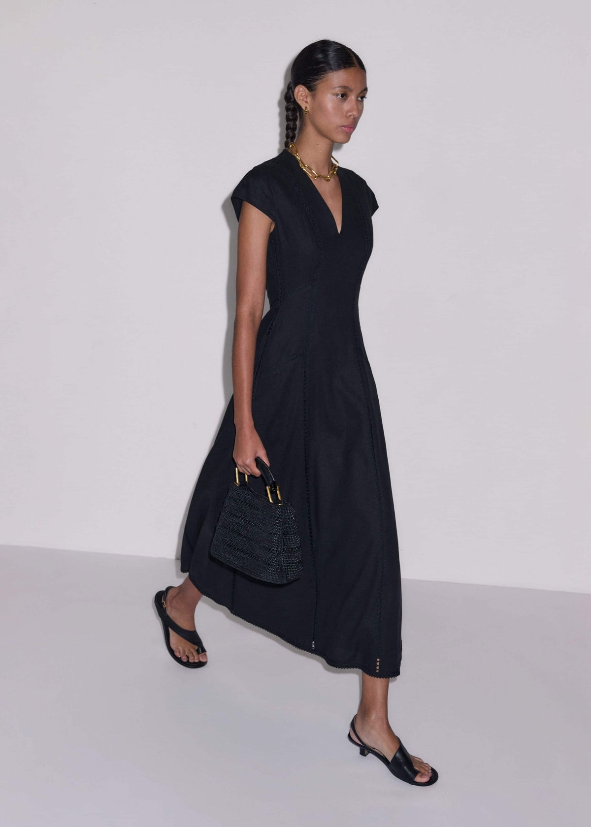 Black Crease-Less Linen Embroidered Maxi Dress | ME+EM