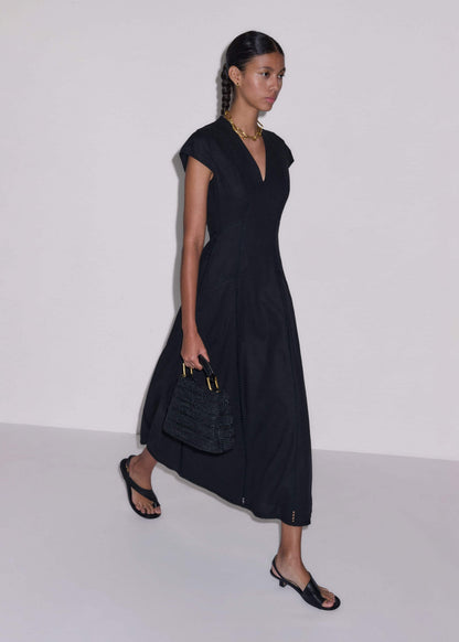 Black Crease-Less Linen Embroidered Maxi Dress | ME+EM