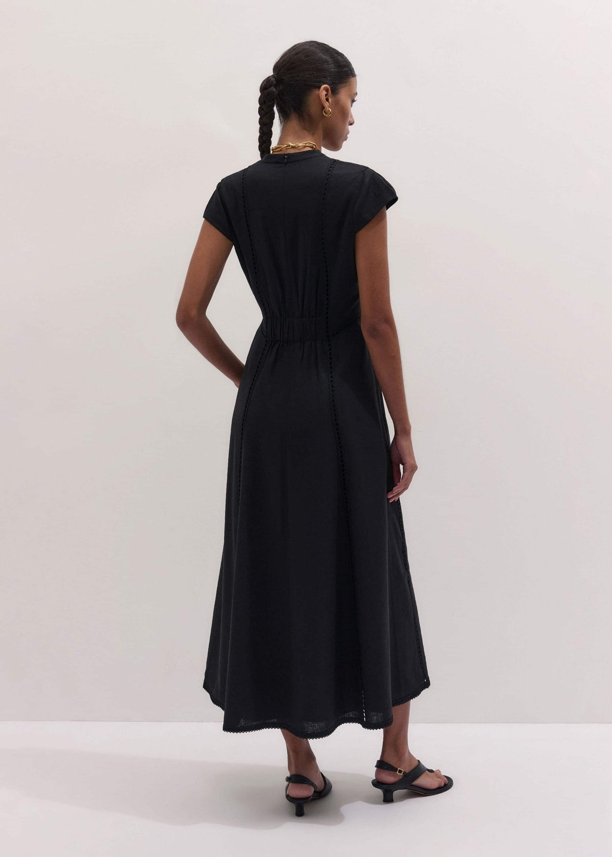 Black Crease-Less Linen Embroidered Maxi Dress | ME+EM