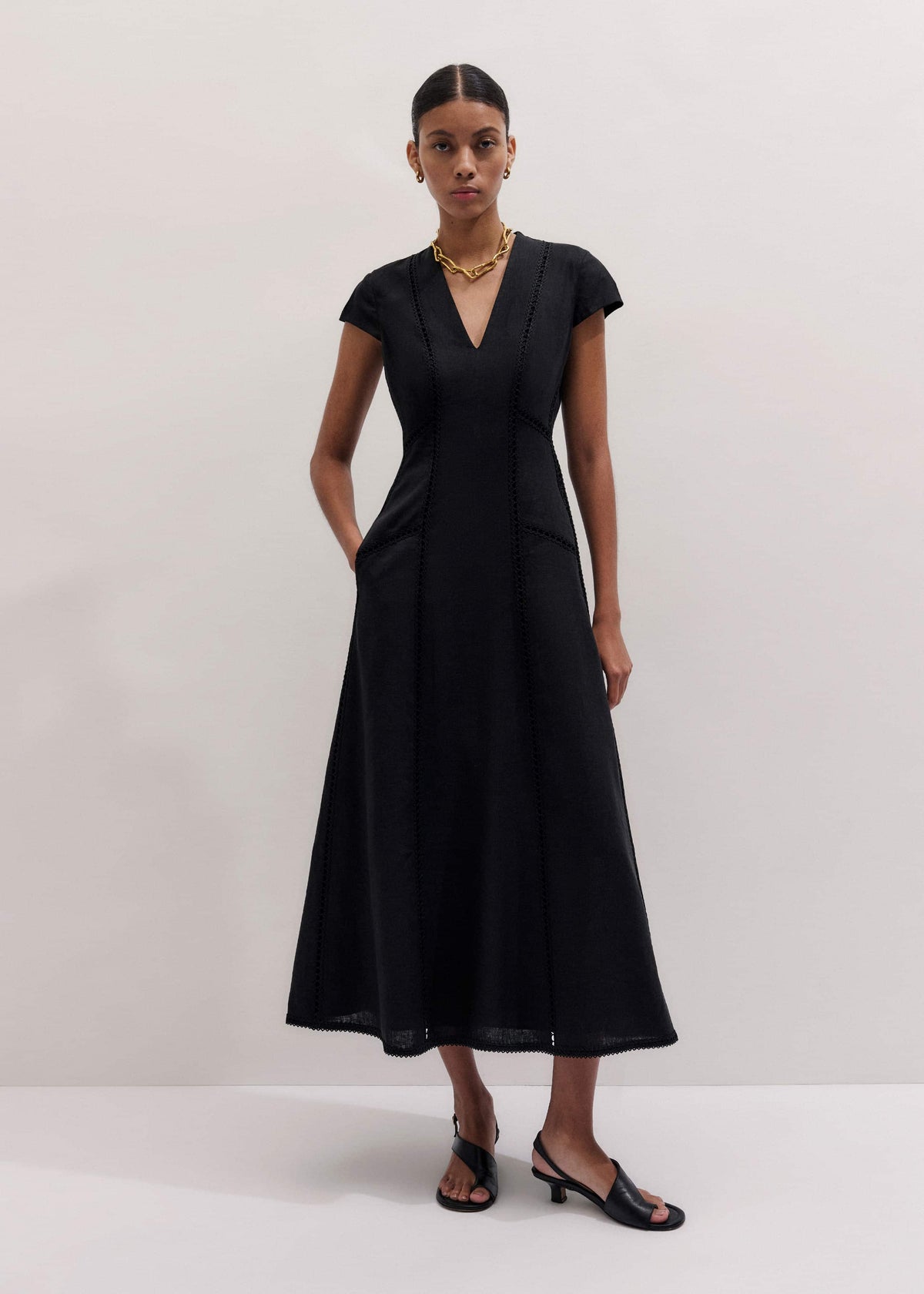 Black Crease-Less Linen Embroidered Maxi Dress | ME+EM