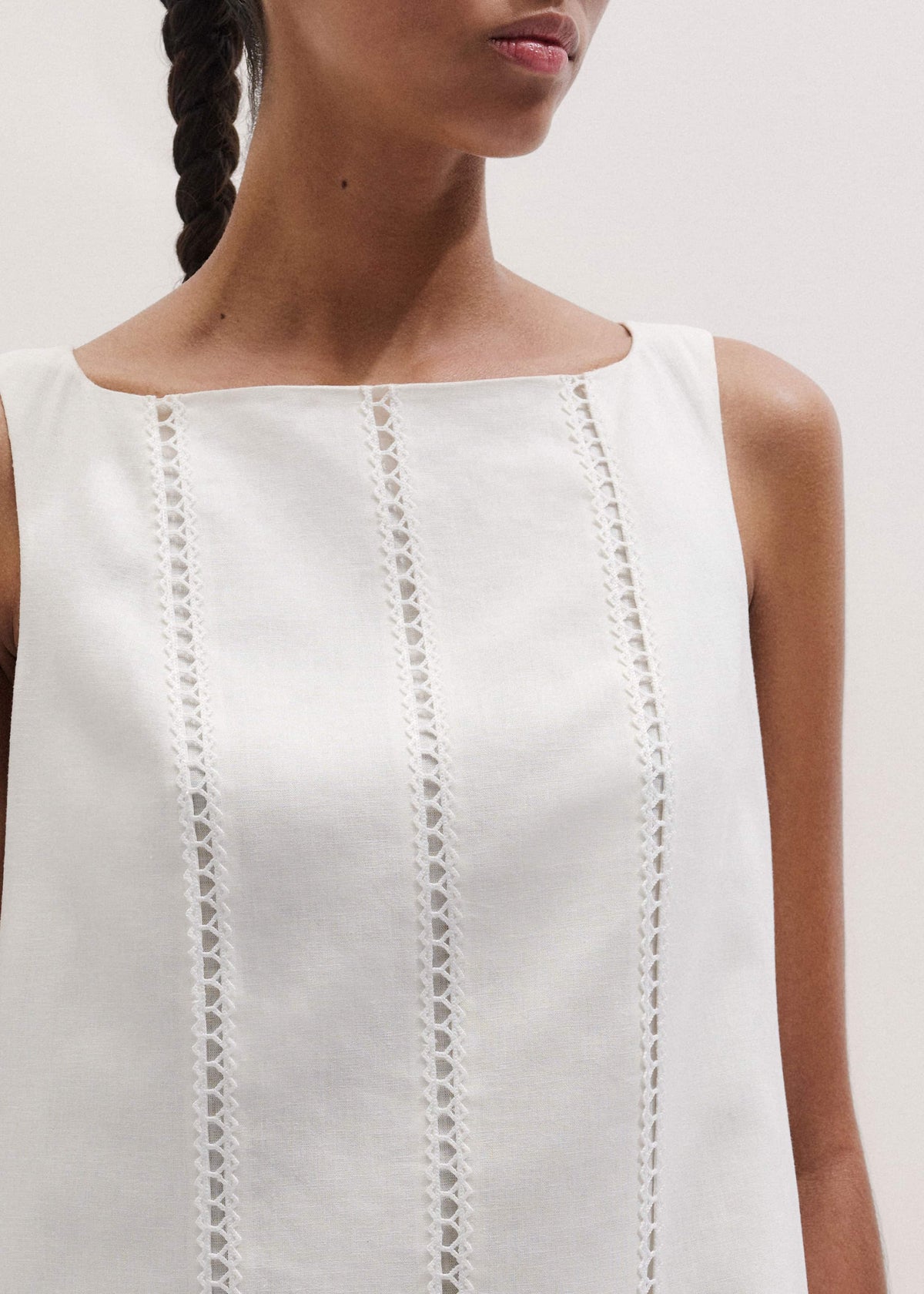 White Crease-Less Linen Embroidered Midi Dress | ME+EM