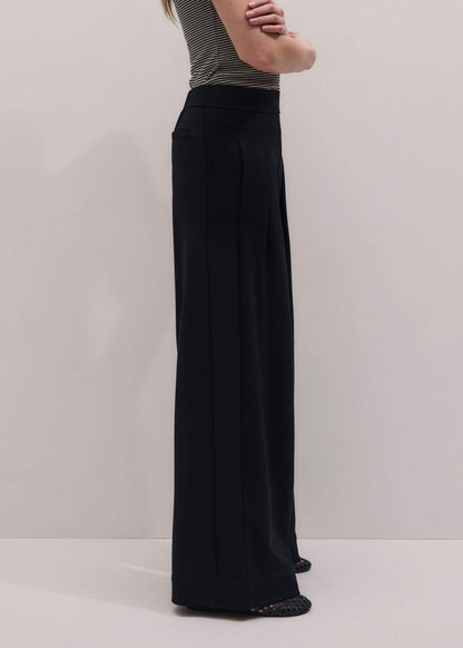 Black Luxe Travel Tailoring Wide-Leg Pant | ME+EM