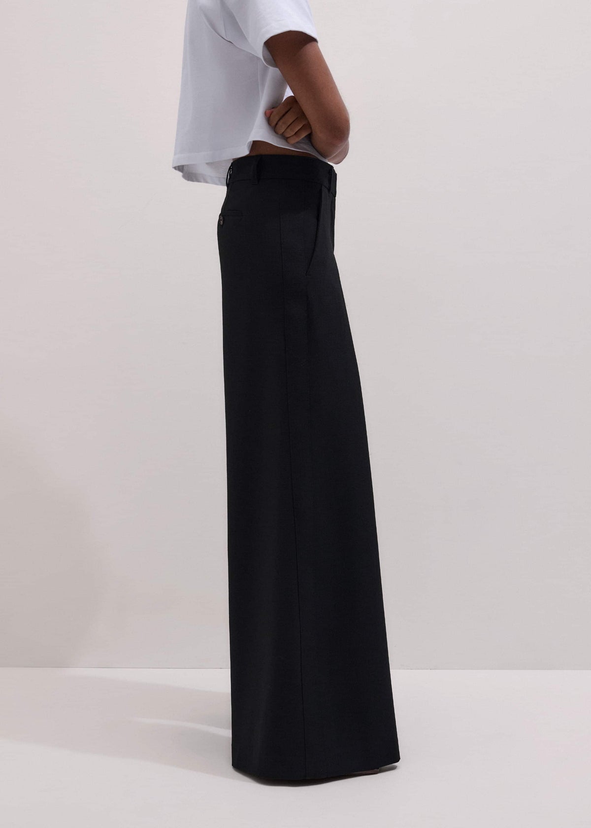 Black Very Wide-Leg Pant | ME+EM