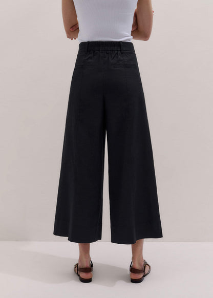Black Crop Wide-Leg Pant | ME+EM