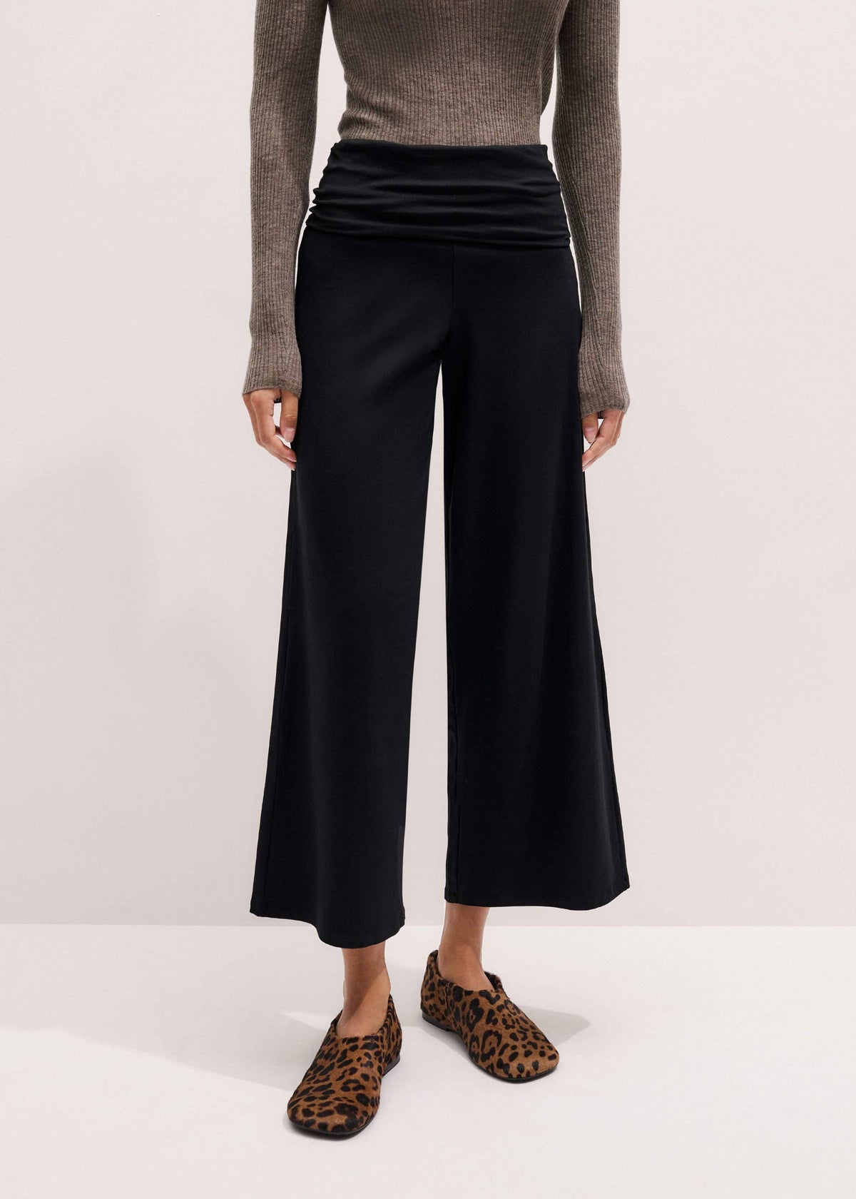 Black Icon Crop Palazzo Pant | ME+EM