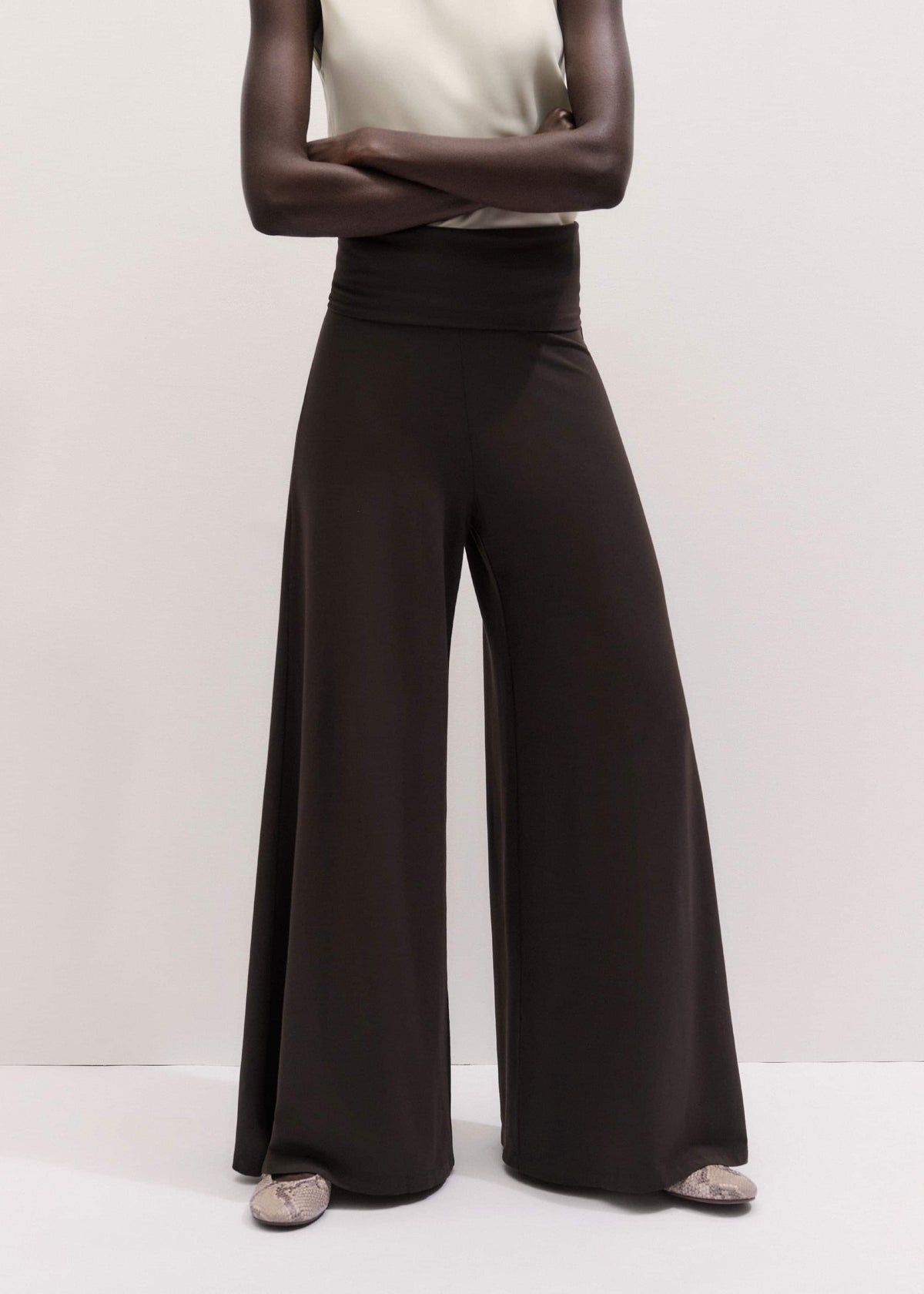 Brown Super Wide Palazzo Pant | ME+EM