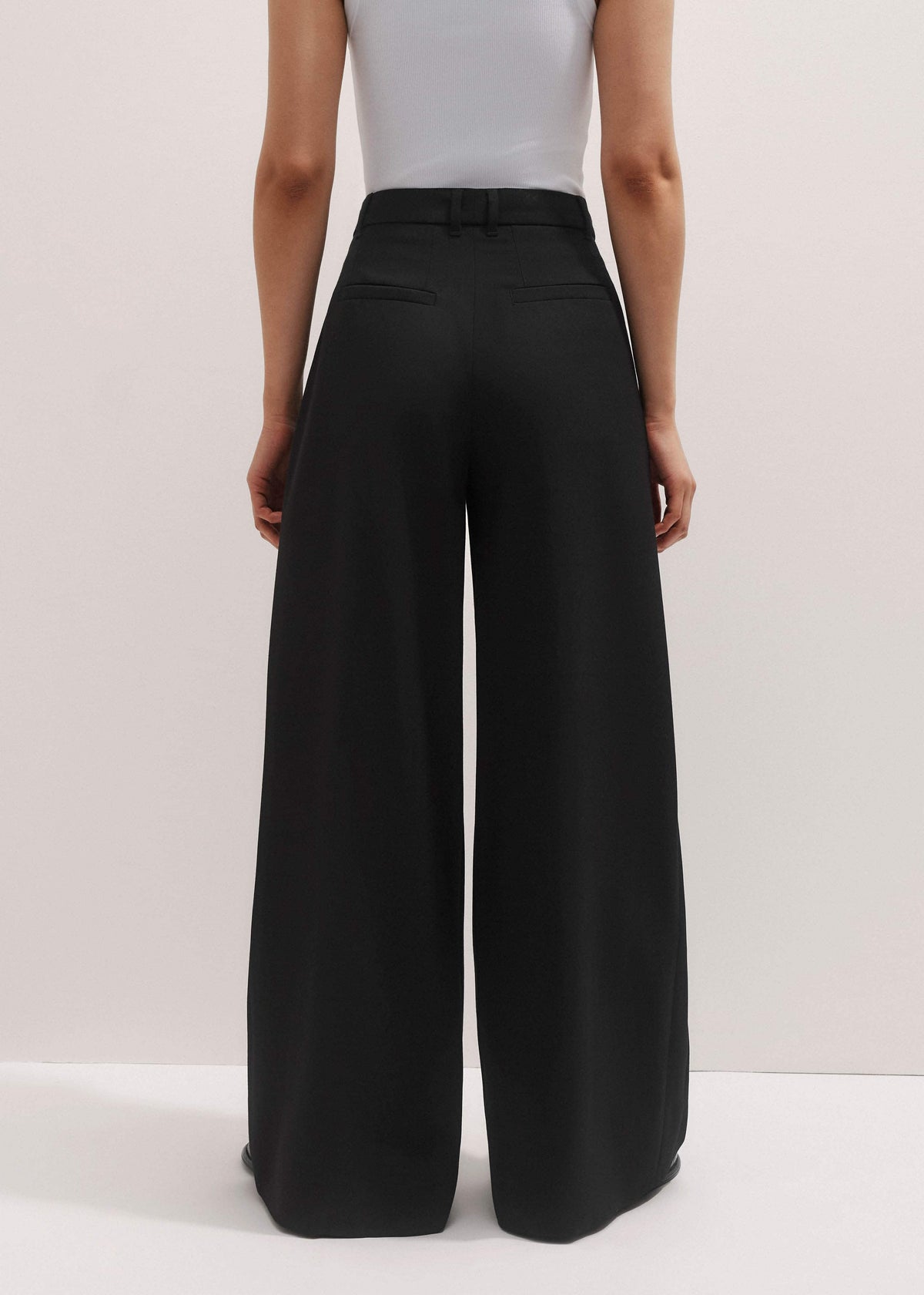 Black Wide-Leg Pleat Pant | ME+EM