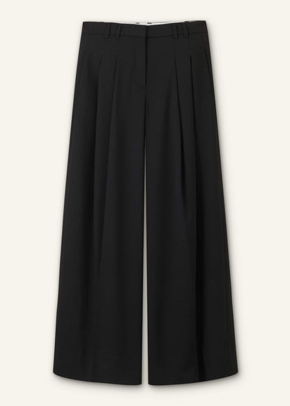 Black Wide-Leg Pleat Pant | ME+EM