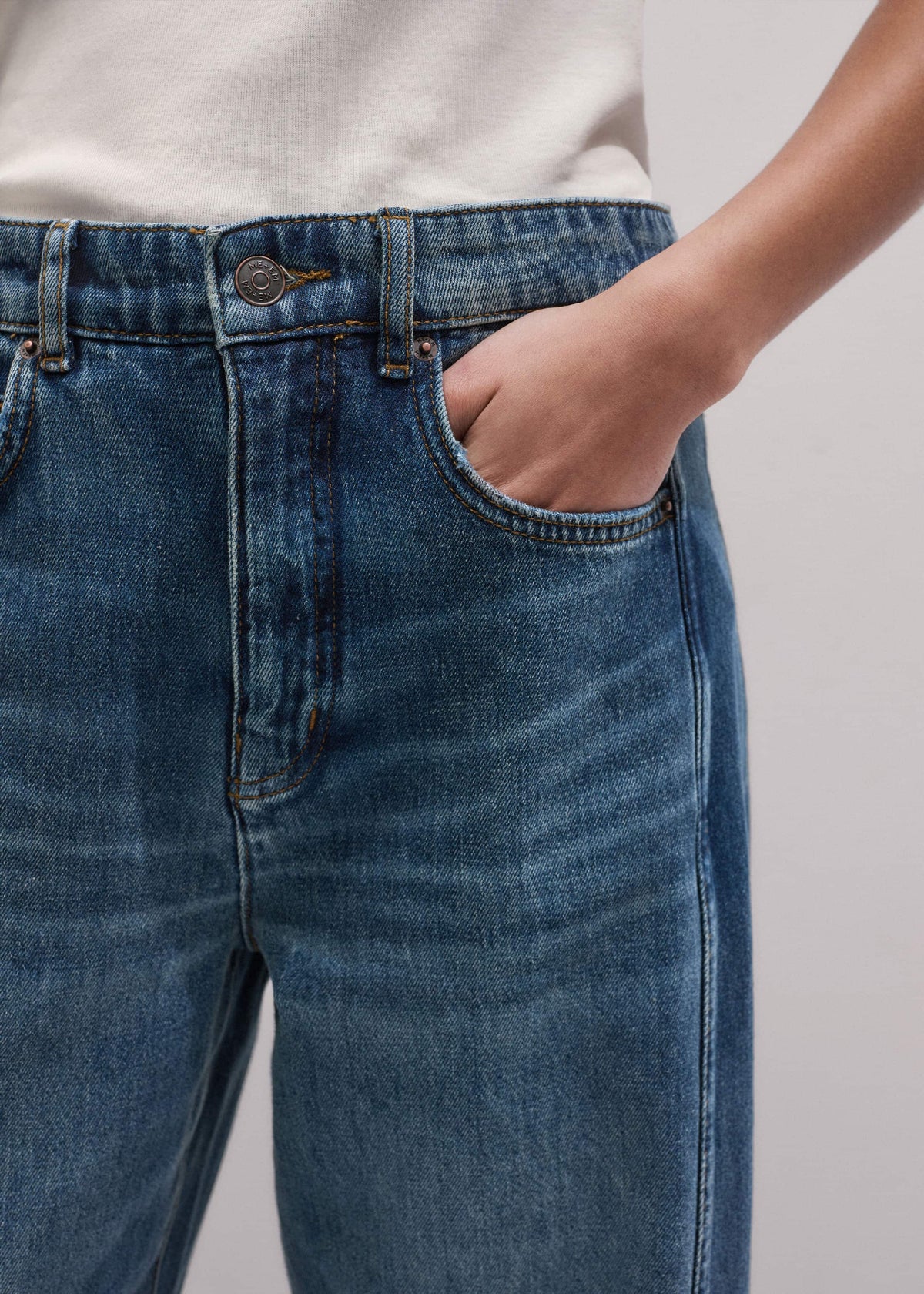 Mid Blue Exaggerated Tapered Jean | ME+EM