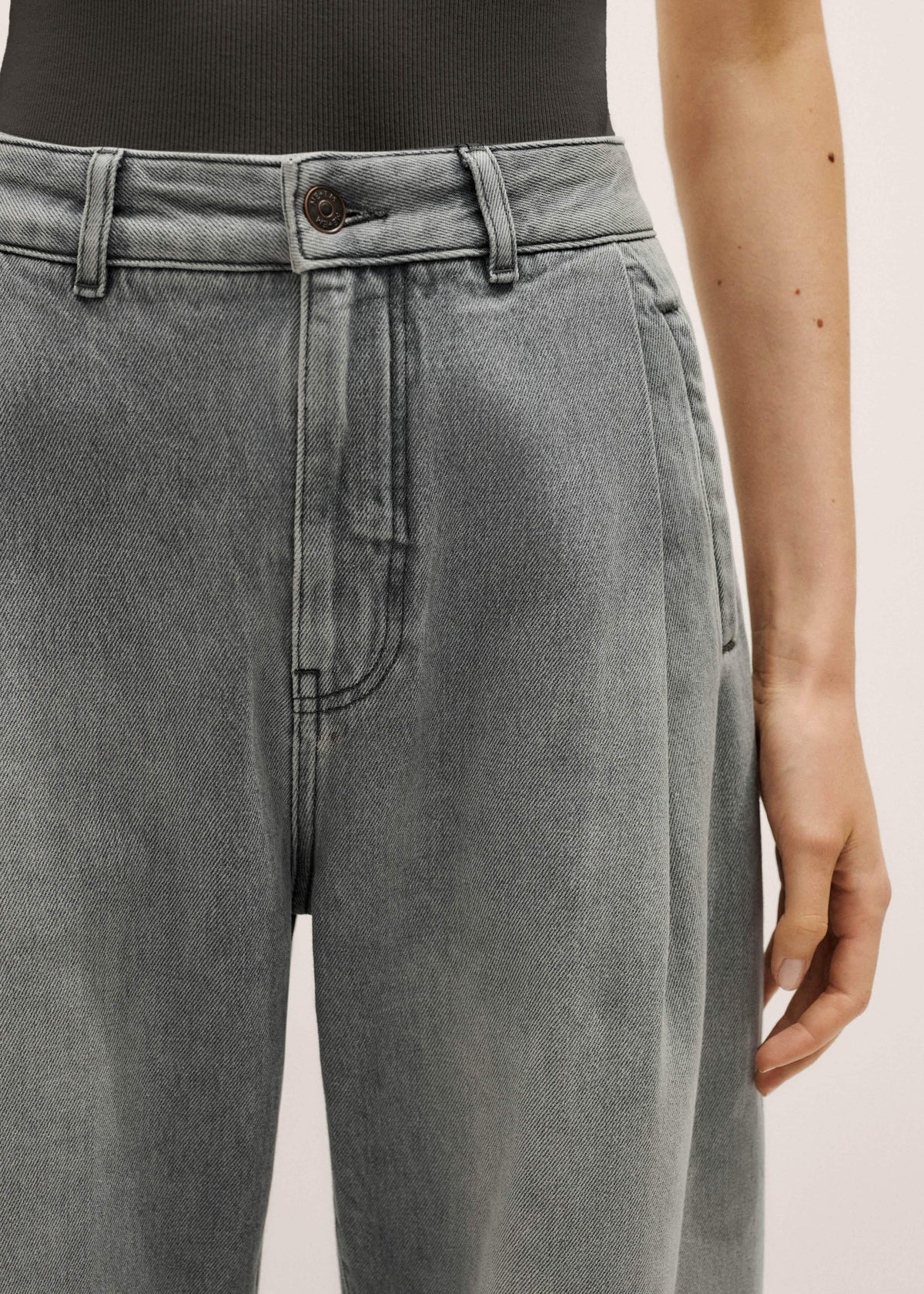 Gray Clever Jean | ME+EM