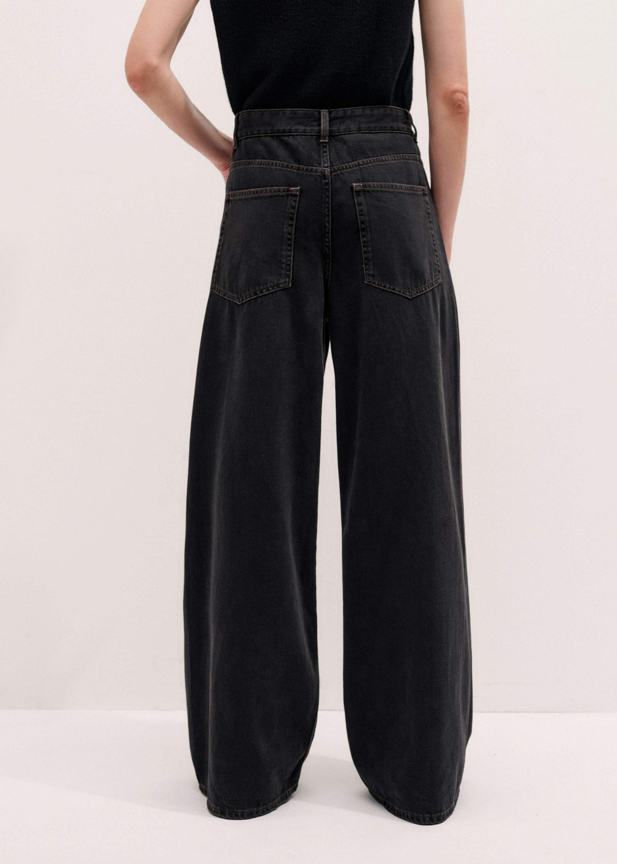 Black Every-Wear Baggy Jean | ME+EM