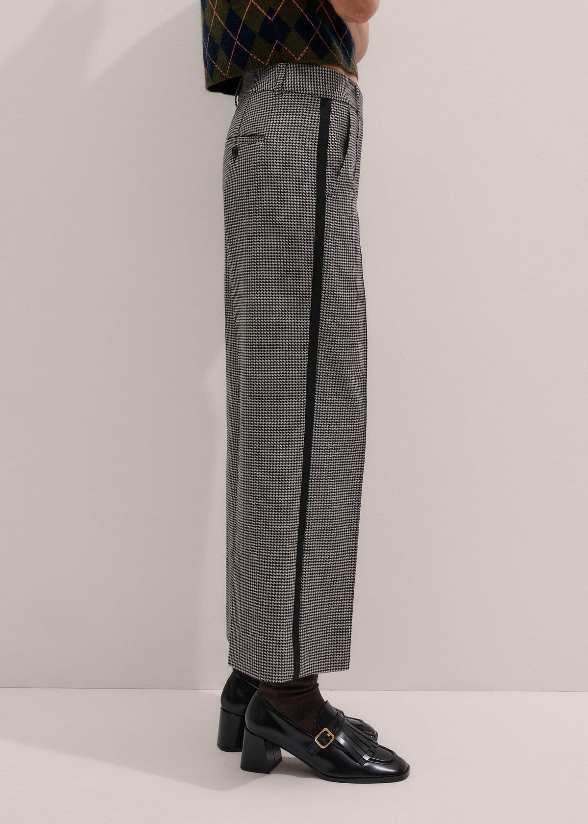 Ivory Houndstooth Straight Crop Trouser | ME+EM