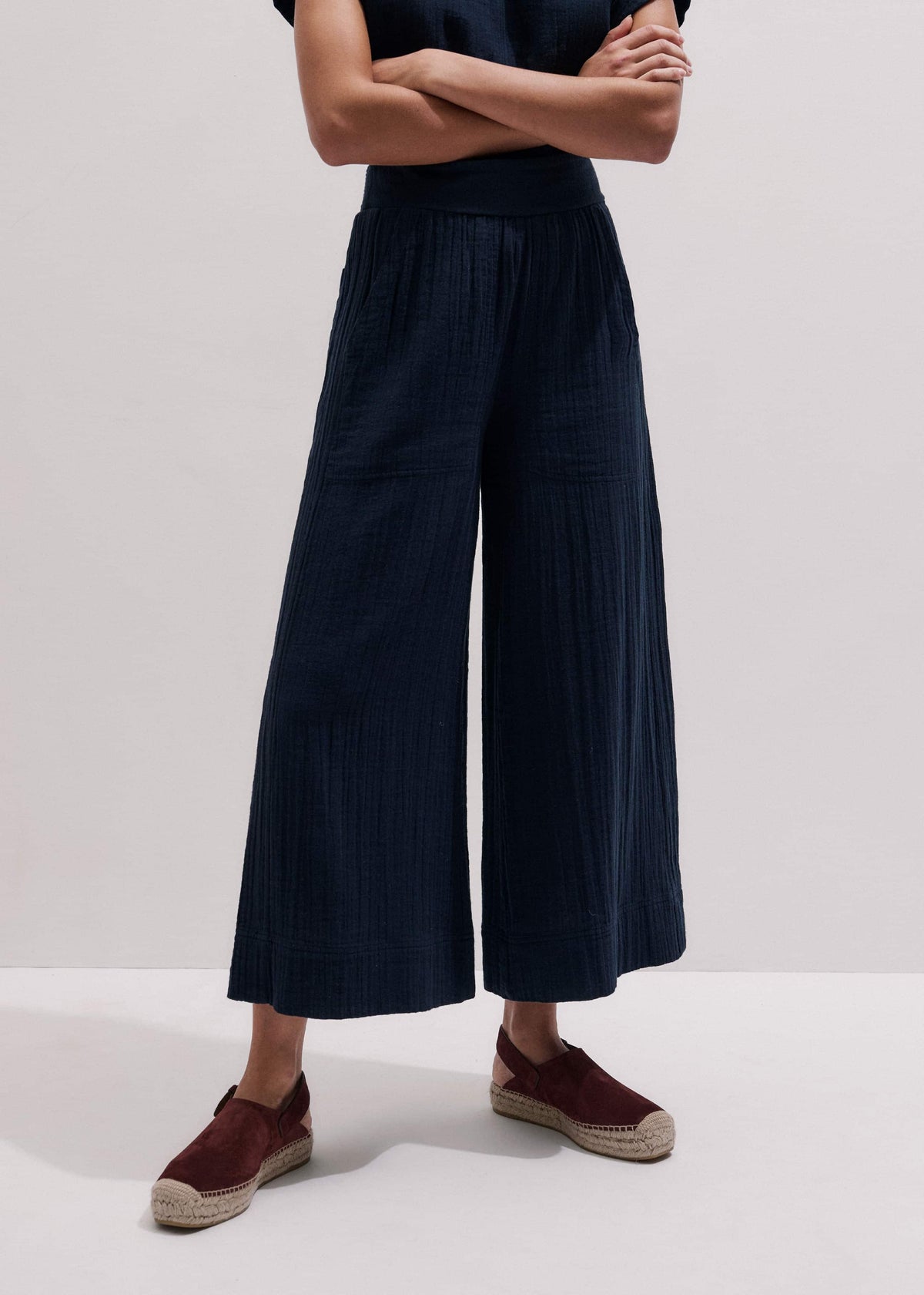 Navy Cheesecloth Cropped Wide-Leg Pant | ME+EM
