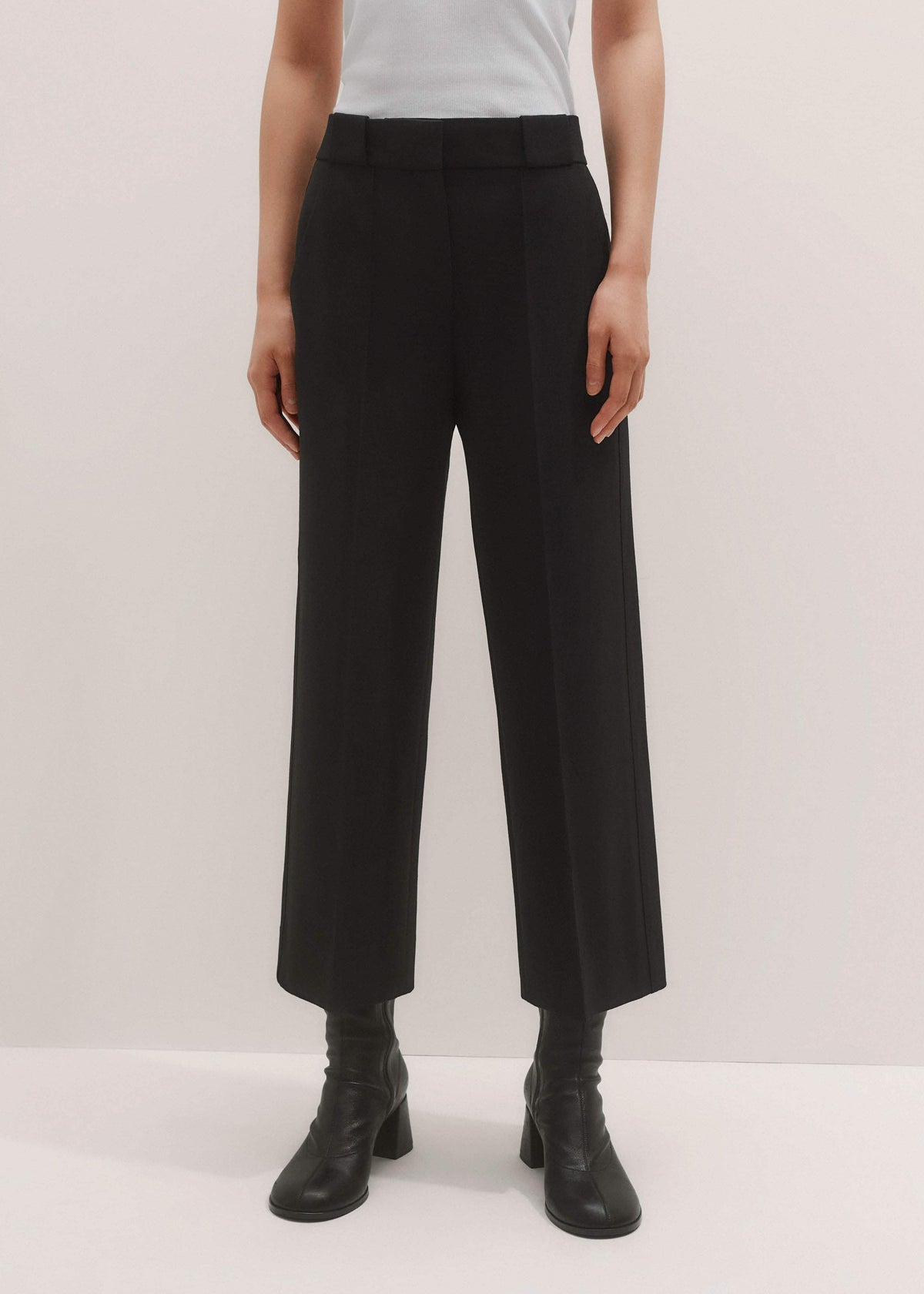 Black Straight Crop Pant | ME+EM