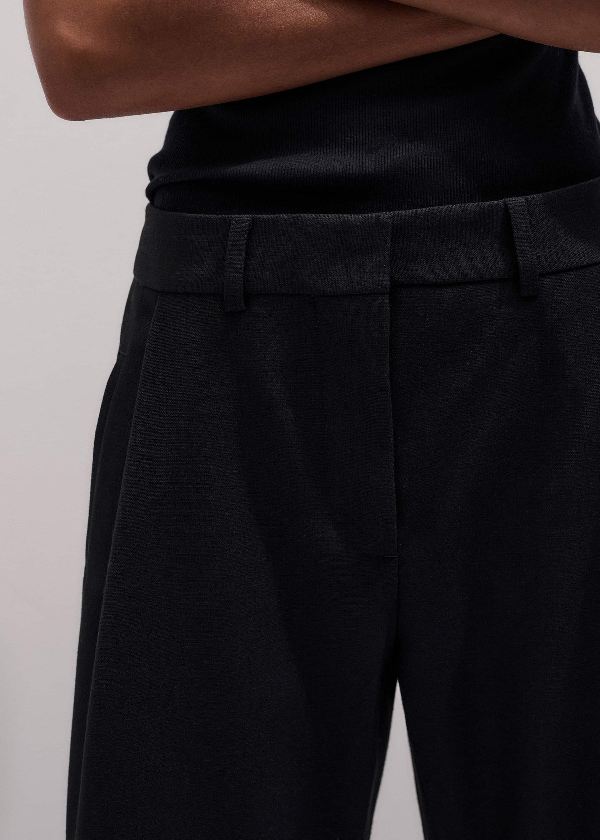 Black Clever Tapered Pant | ME+EM