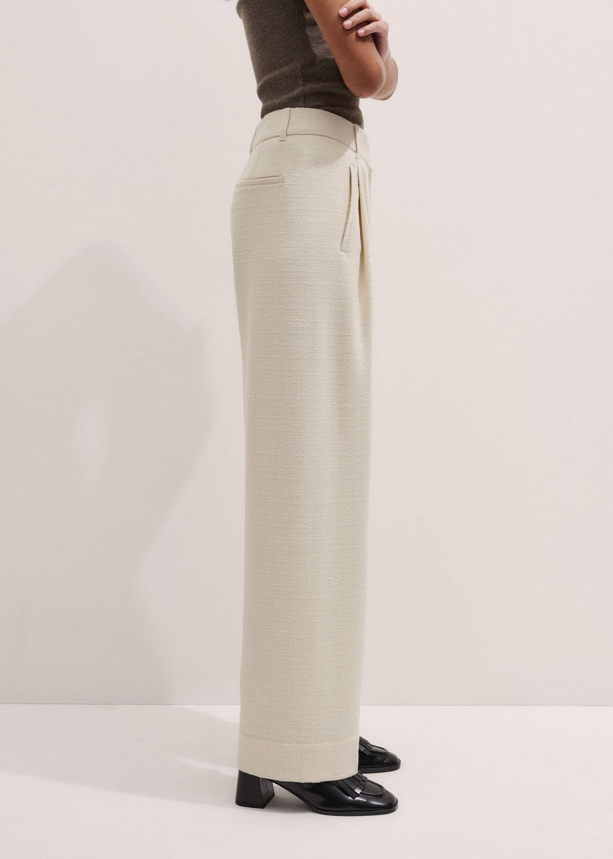 Ivory Clever Tapered Pant | ME+EM