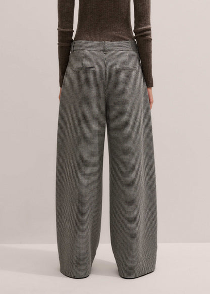 Ivory Houndstooth Extreme Tapered Pant | ME+EM