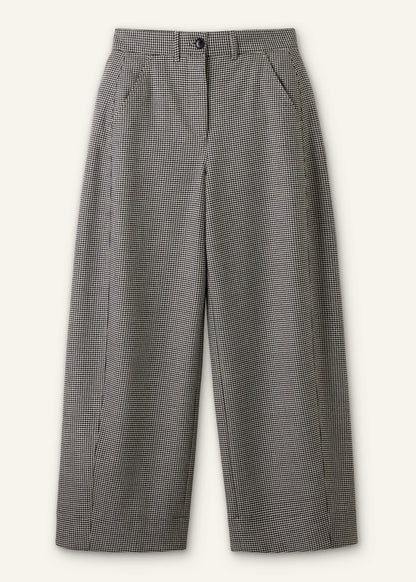 Ivory Houndstooth Extreme Tapered Pant | ME+EM