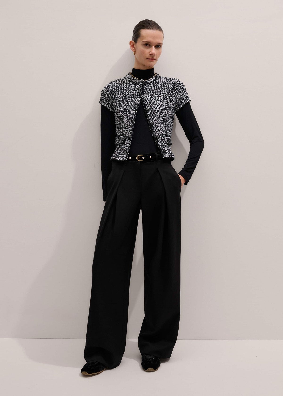 Black Wool Exaggerated Tapered Pleat Pant | ME+EM