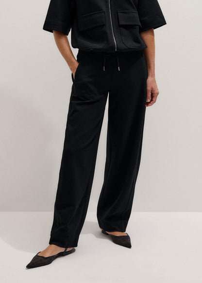 Black Luxe Travel Tailoring Barrel-Leg Pant | ME+EM