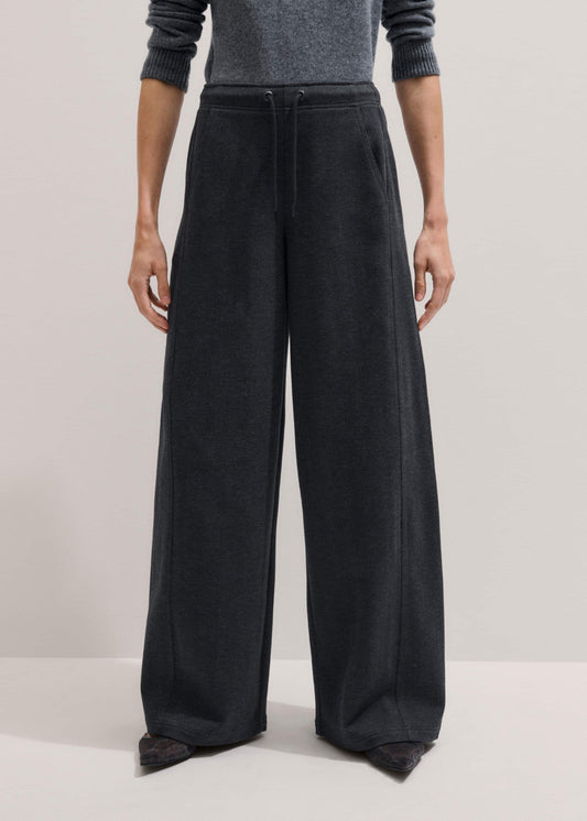 Gray Herringbone Barrel-Leg Pant | ME+EM
