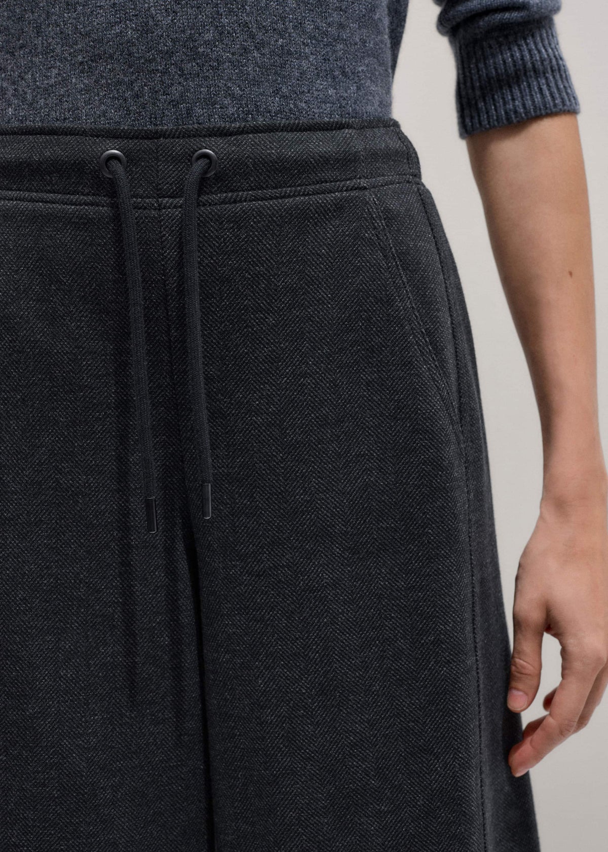 Gray Herringbone Barrel-Leg Pant | ME+EM