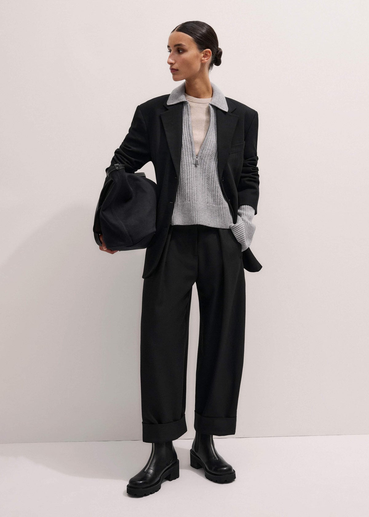 Black Barrel Leg Pant | ME+EM