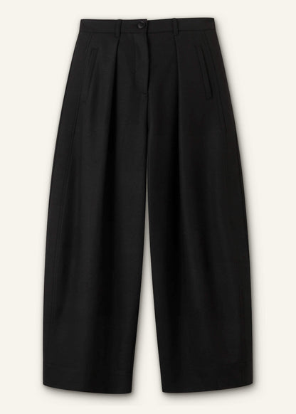 Black Barrel Leg Pant | ME+EM