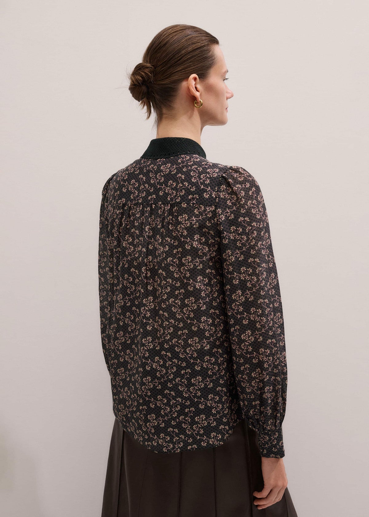 Black Scallop Daisy Print Feature Collar Blouse | ME+EM