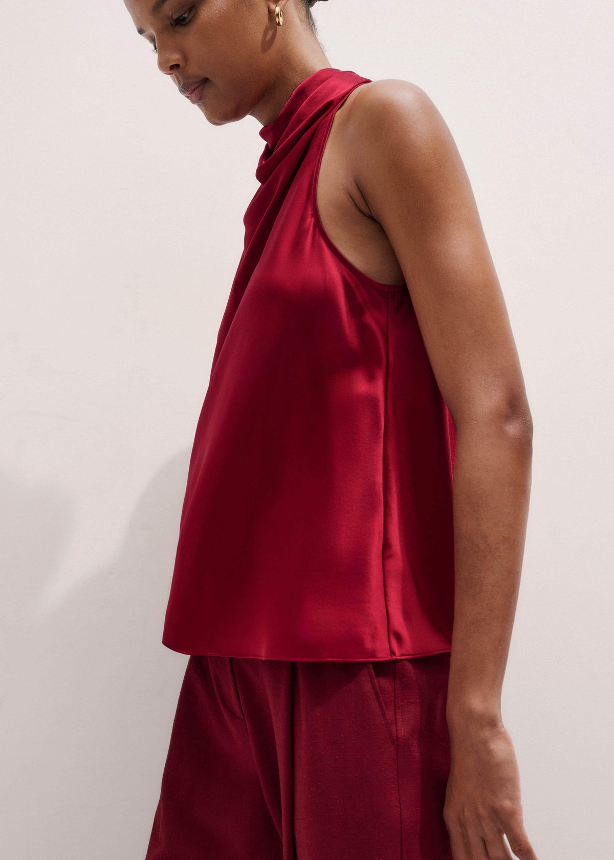 Red Silk Satin Halterneck Sleeveless Top | ME+EM