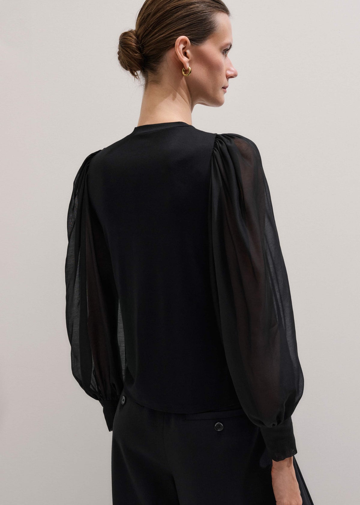 Black Balloon Sleeve Slim Layering Top | ME+EM