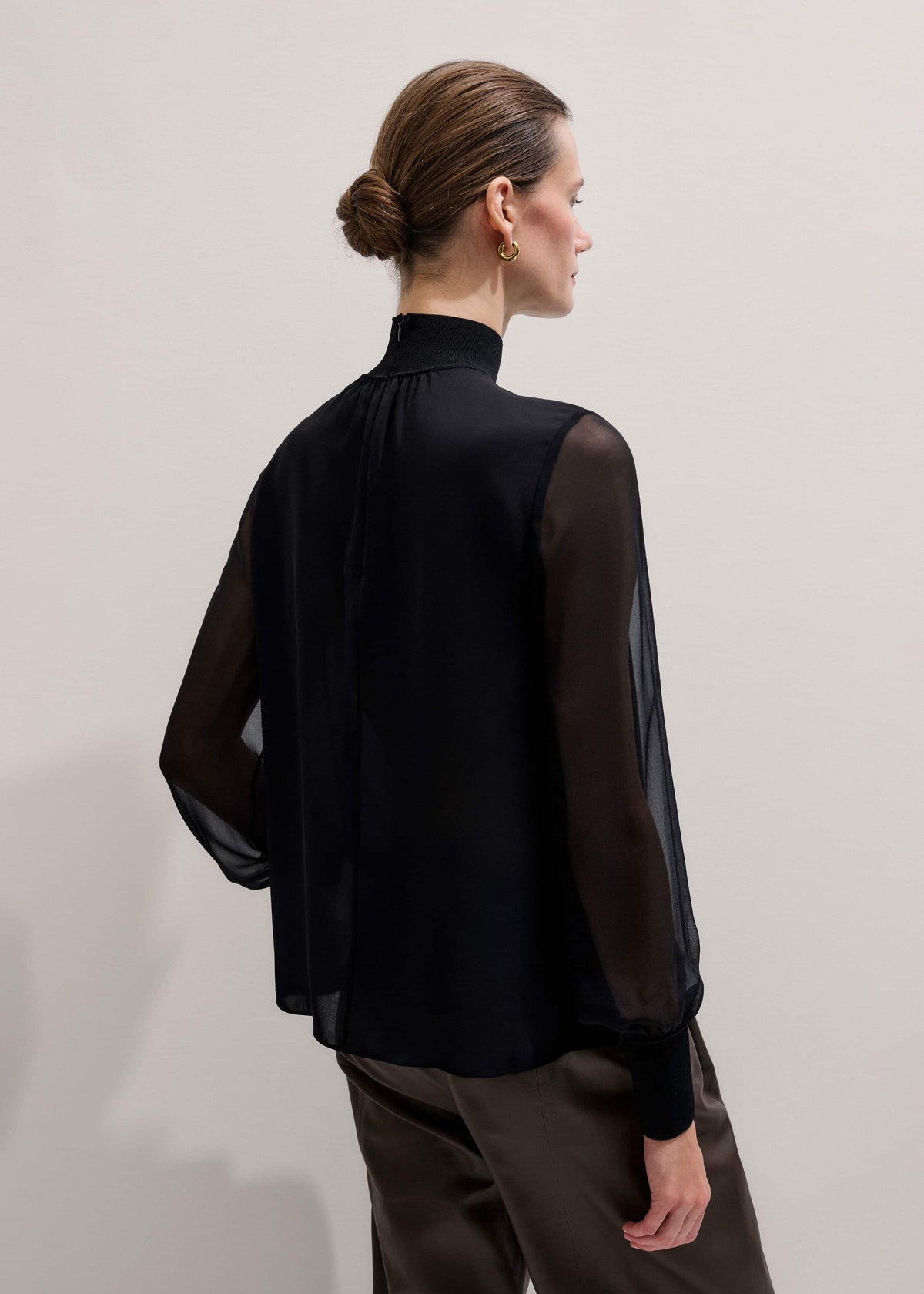 Black Silk Chic Rib Straight Blouse | ME+EM
