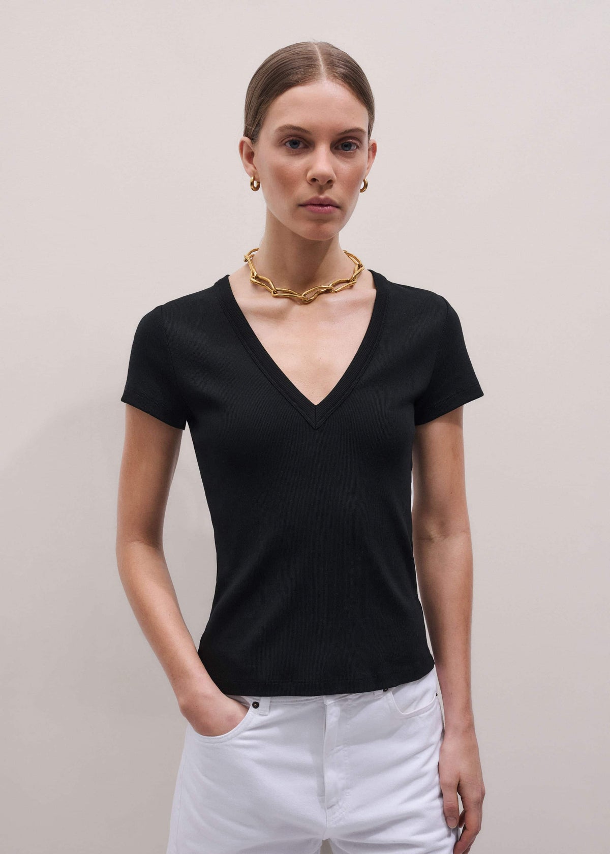 Black Ultimate Fitted Rib V-Neck Tee | ME+EM