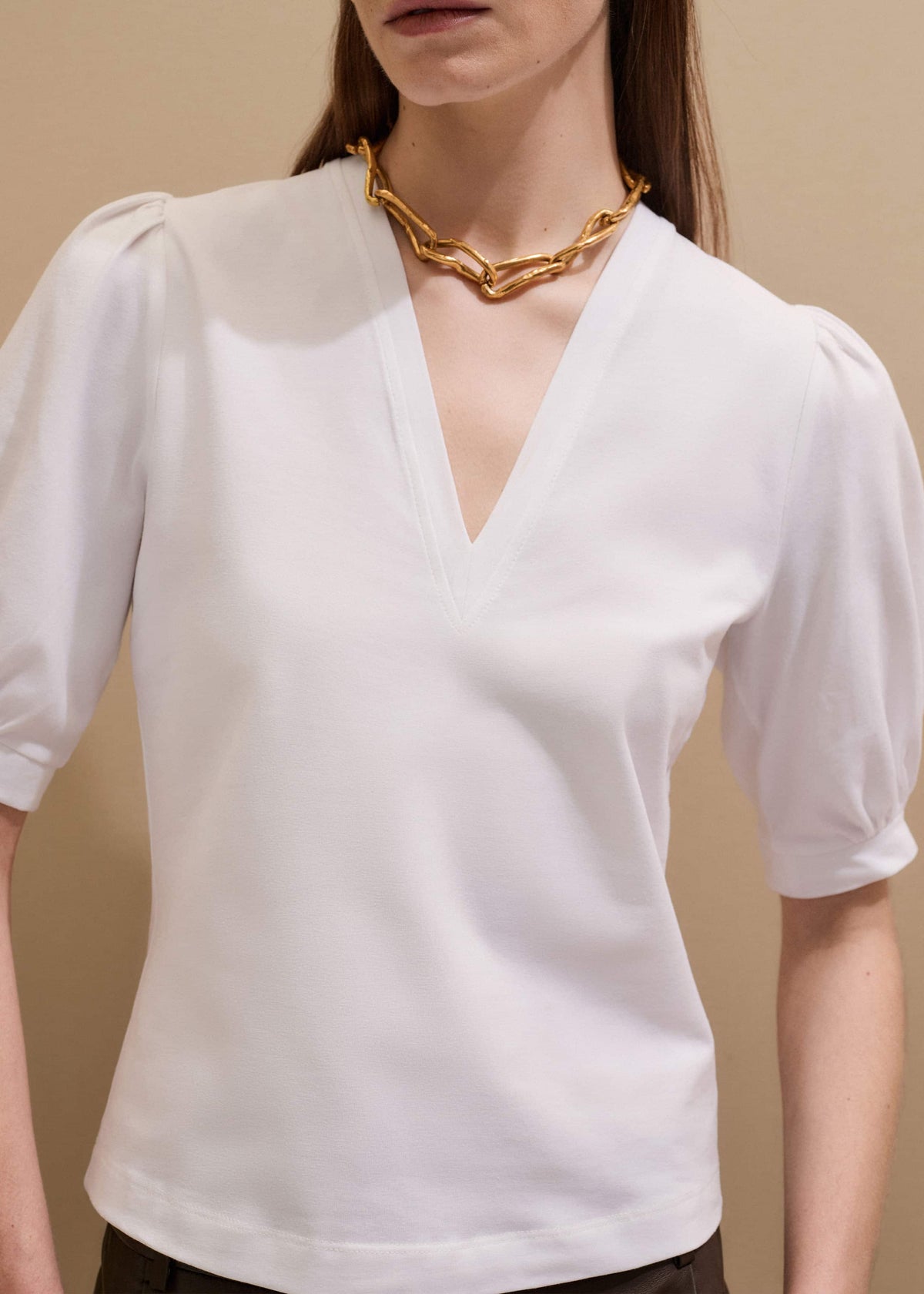 White Feminine Sleeve V-Neck Tee | ME+EM