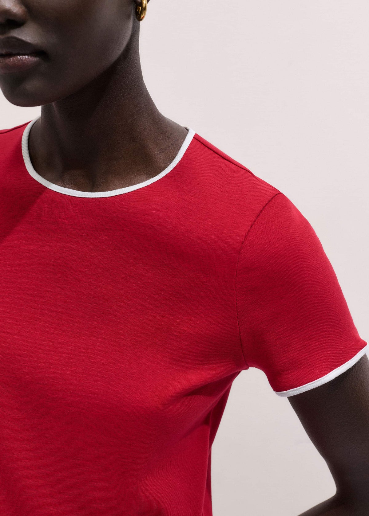 Red Contrast Trim Slim Tee | ME+EM