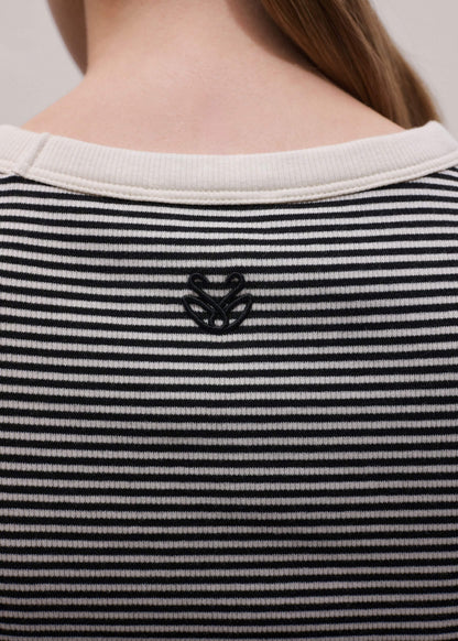 Black Swan Slim Tee | ME+EM