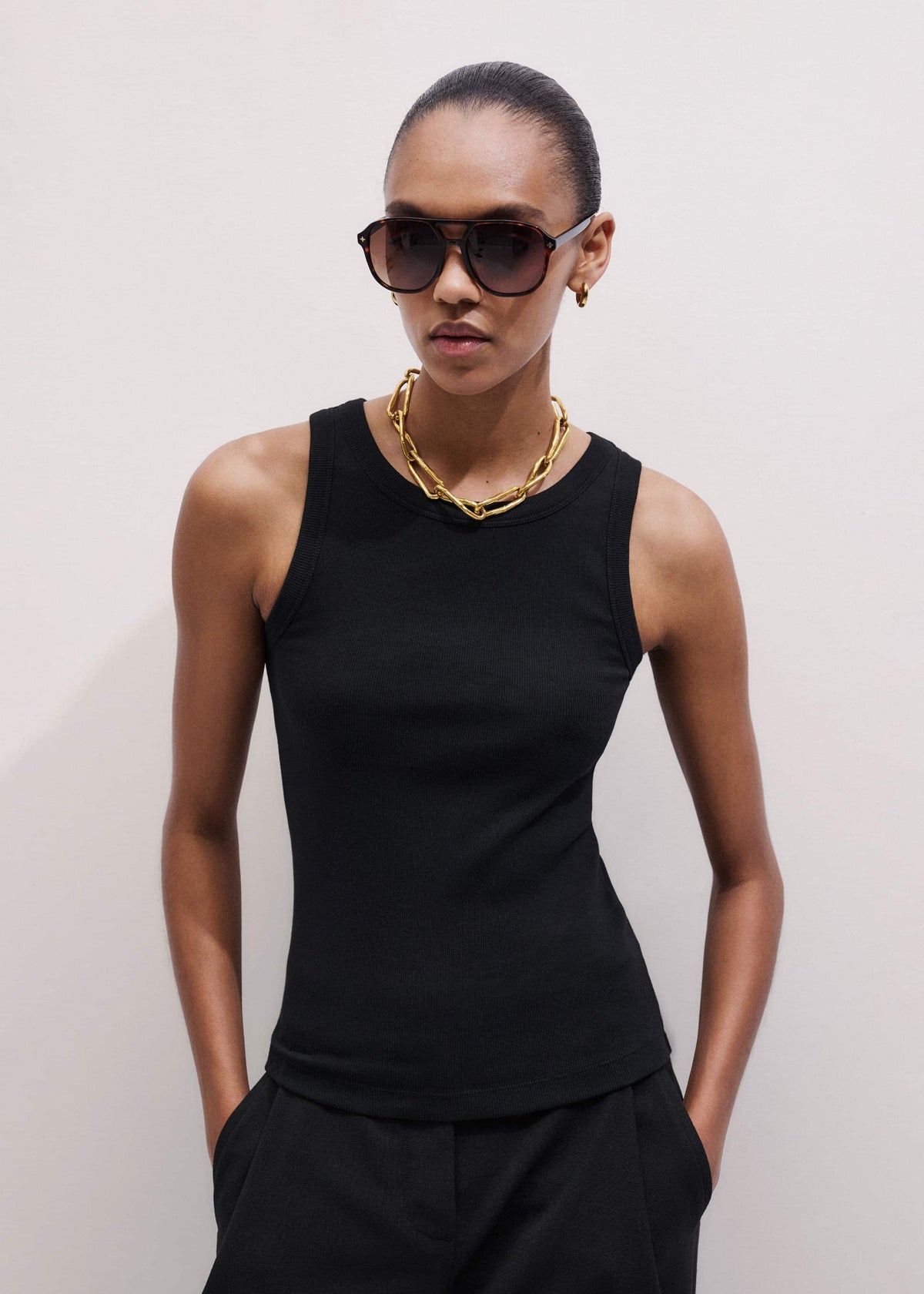 Black Ultimate Crew Neck Tank | ME+EM