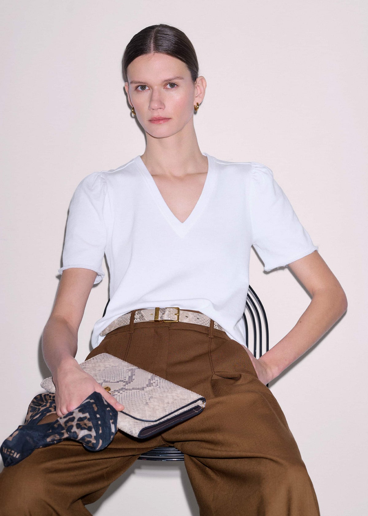 White Raw Edge V-Neck Swing Sweatshirt | ME+EM