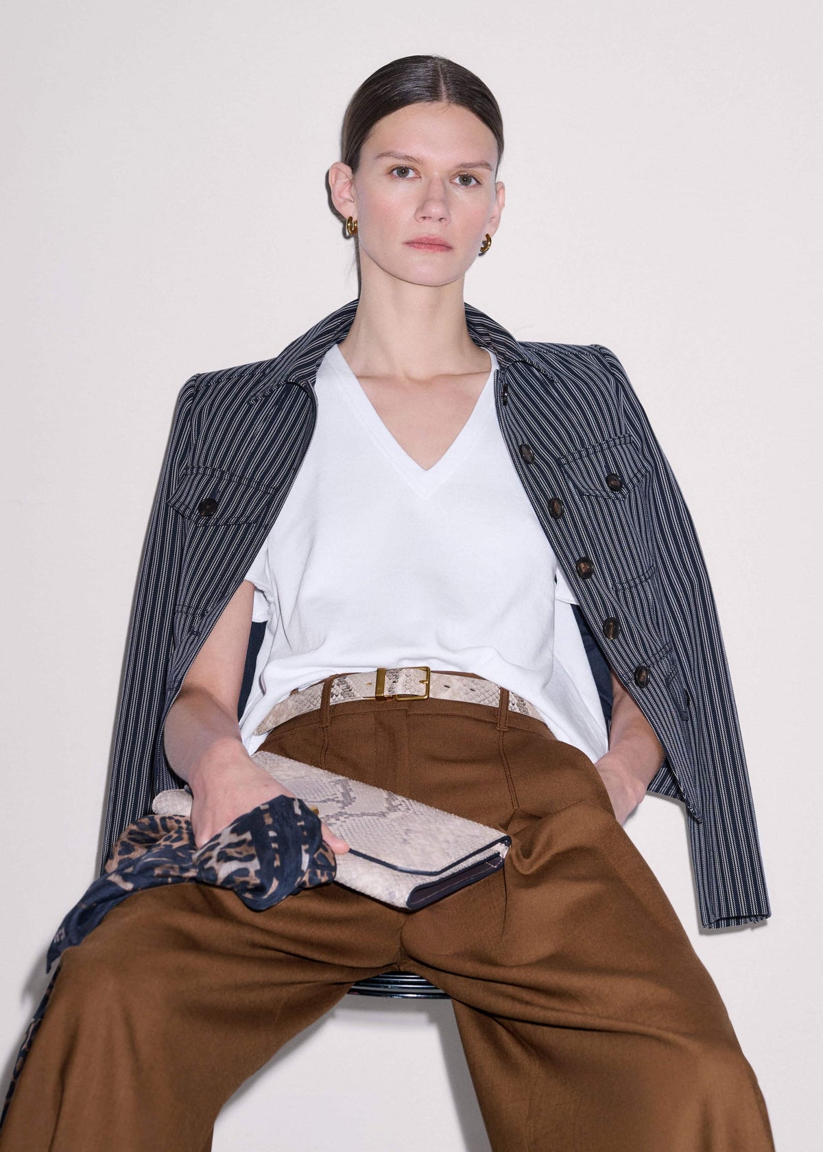 White Raw Edge V-Neck Swing Sweatshirt | ME+EM