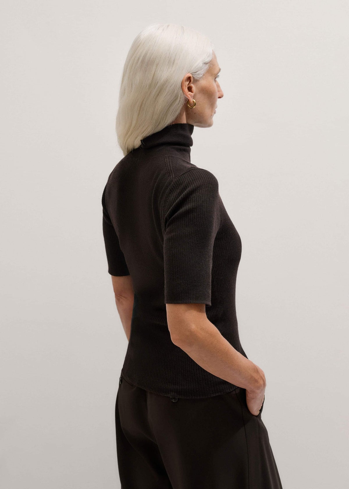 Brown Superfine Ribbed Roll Neck Tee | ME+EM