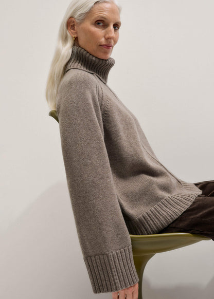 Brown Exposed Seam Raglan Sweater + Snood | ME+EM