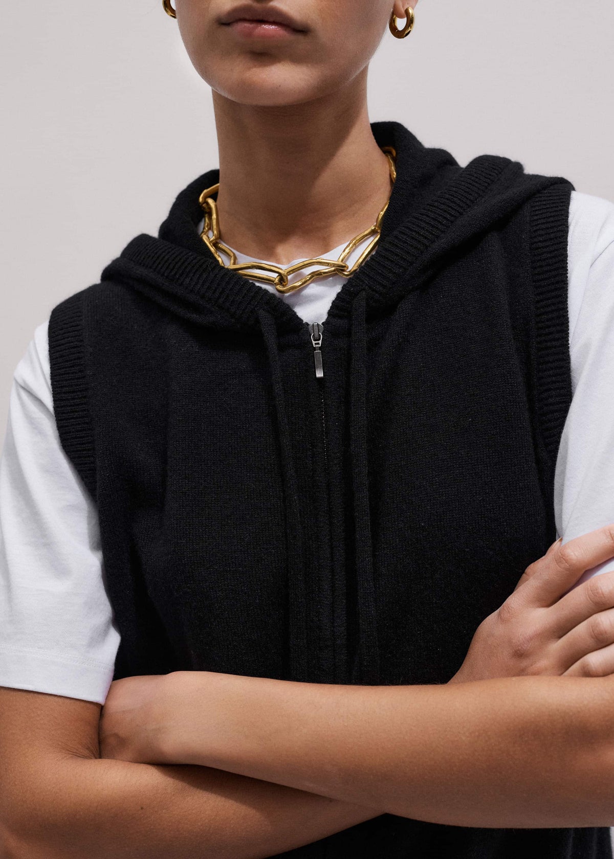 Black Cashmere Sleeveless Relaxed Zip Hoodie | ME+EM
