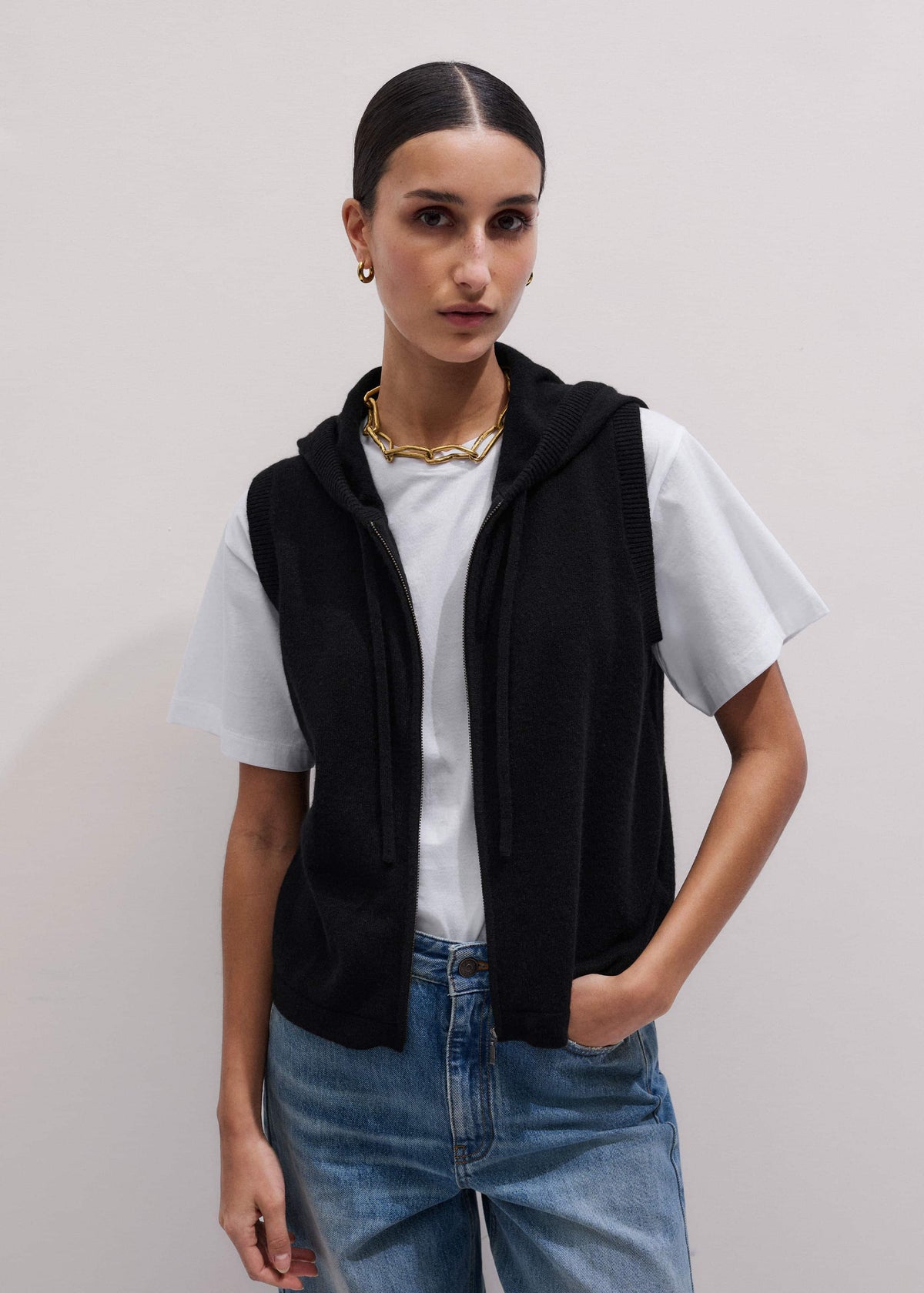 Black Cashmere Sleeveless Relaxed Zip Hoodie | ME+EM