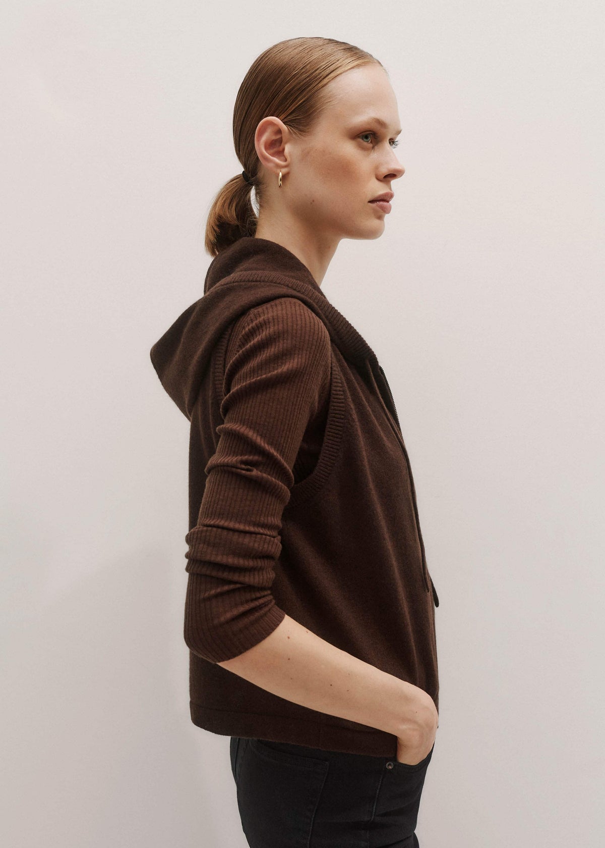 Brown Cashmere Sleeveless Relaxed Zip Hoodie | ME+EM