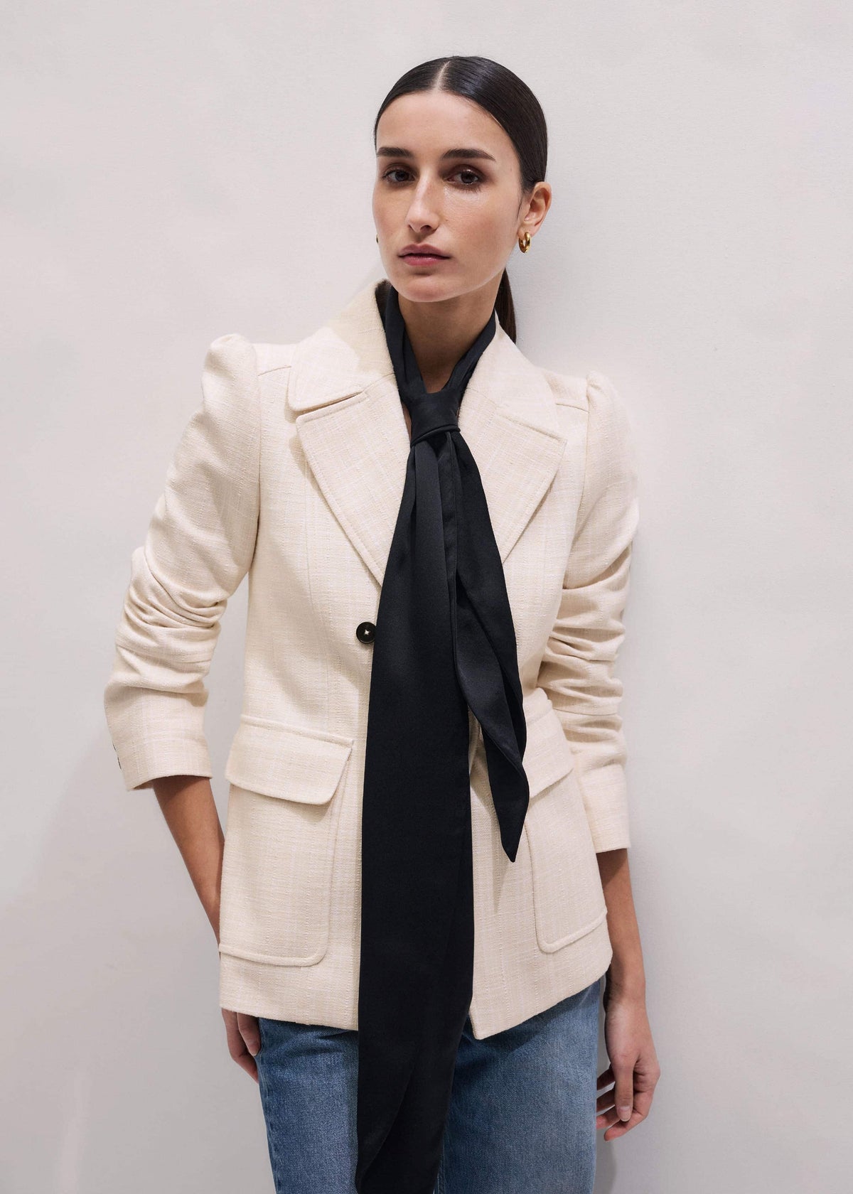 Ivory Slim Feminine Sleeve Blazer | ME+EM