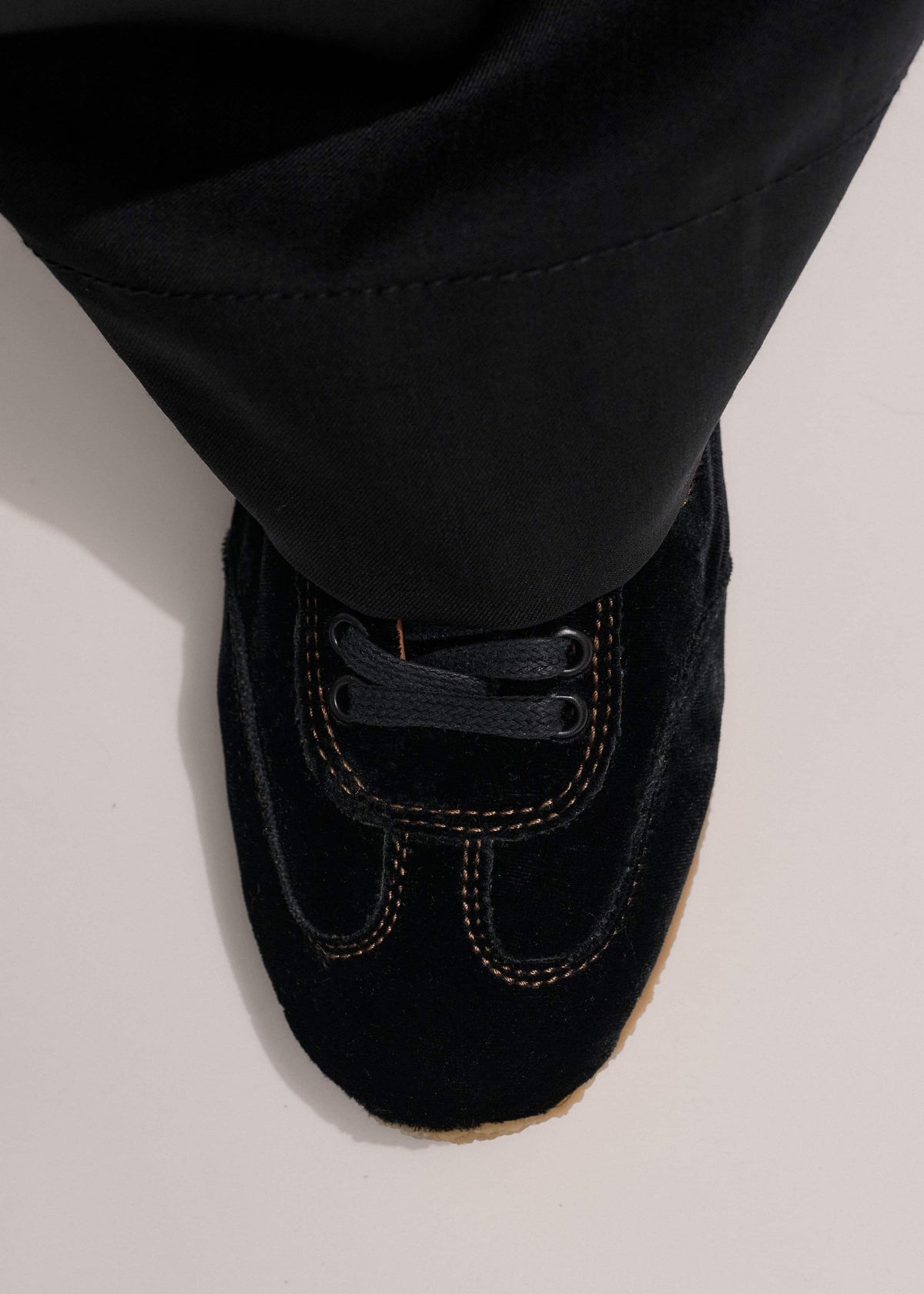 Black Velvet Retro Runner | ME+EM