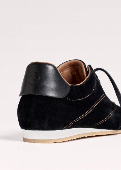 Black Velvet Retro Runner | ME+EM