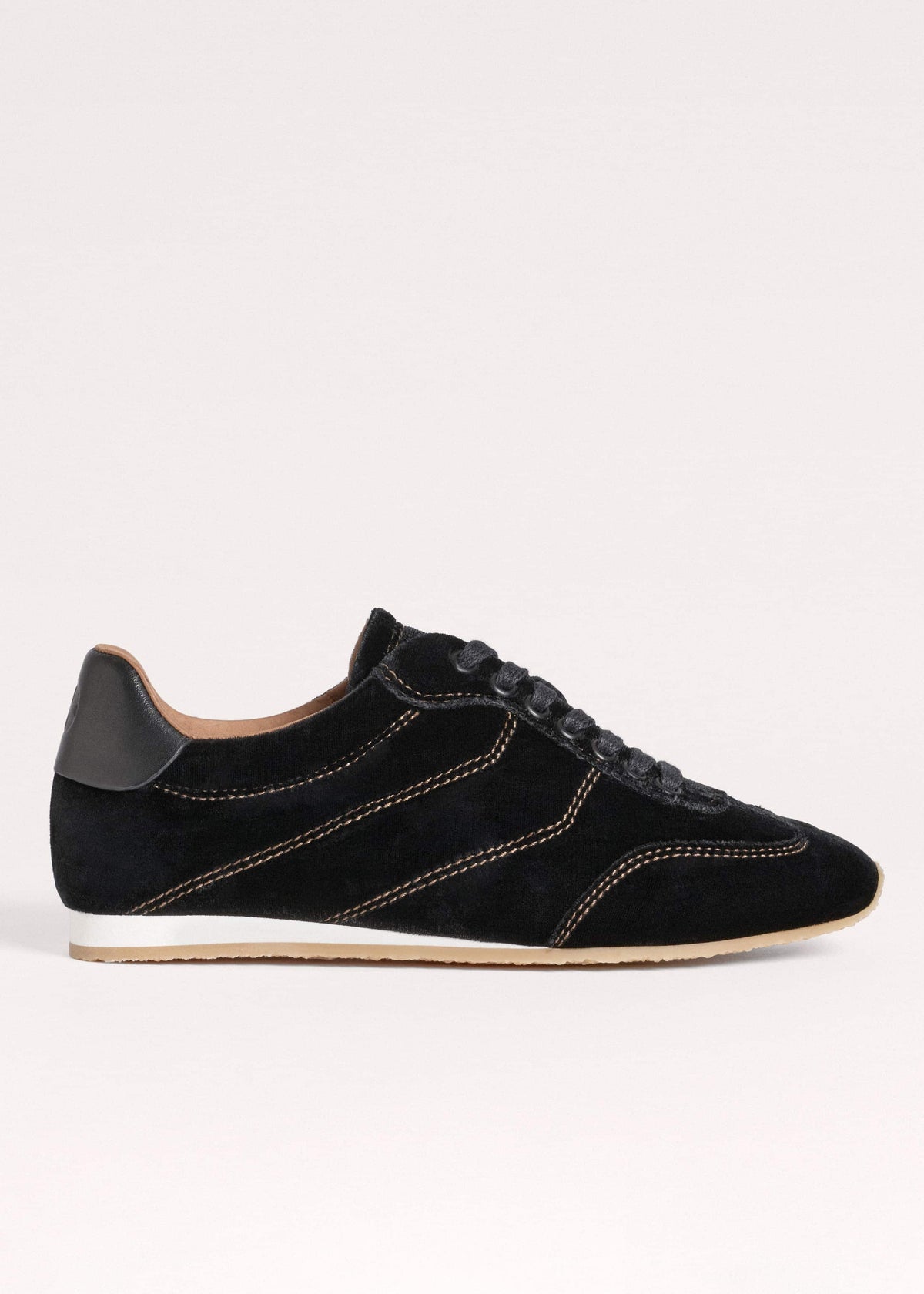 Black Velvet Retro Runner | ME+EM