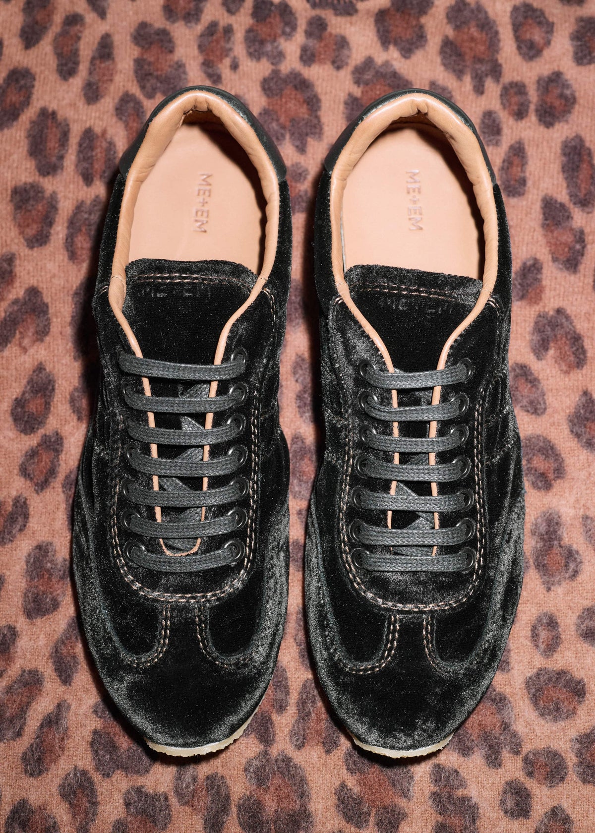 Black Velvet Retro Runner | ME+EM