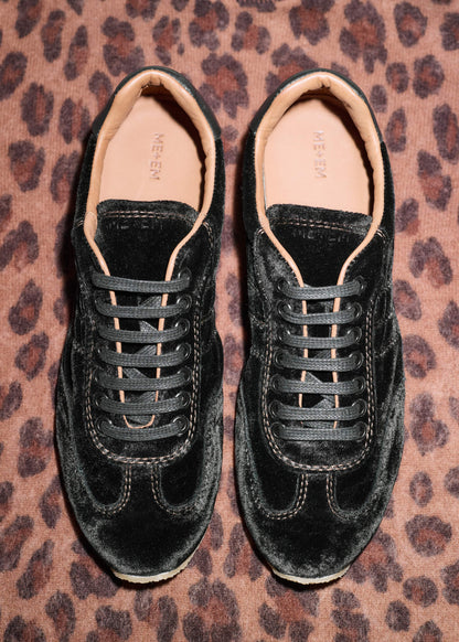 Black Velvet Retro Runner | ME+EM
